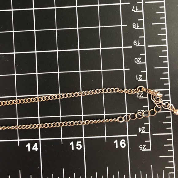 Vintage Green Earrings & Elephant Necklace in tiny trinket box - Picture 7 of 13